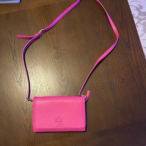 Tory Burch Thea Flat Wallet Crossbody in Crazy Pink
